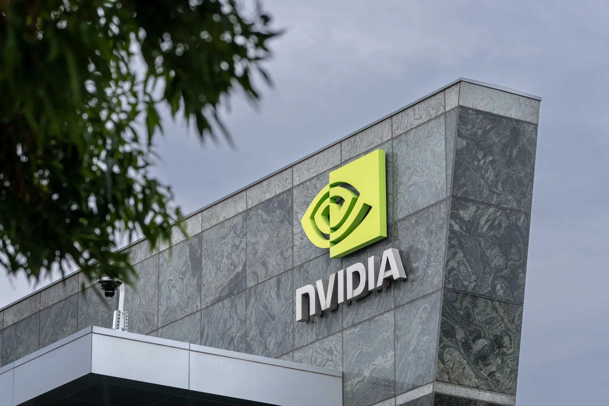 Nvidia на порозі 5 трильйонів доларів: нова епоха штучного інтелекту й ринкової концентрації